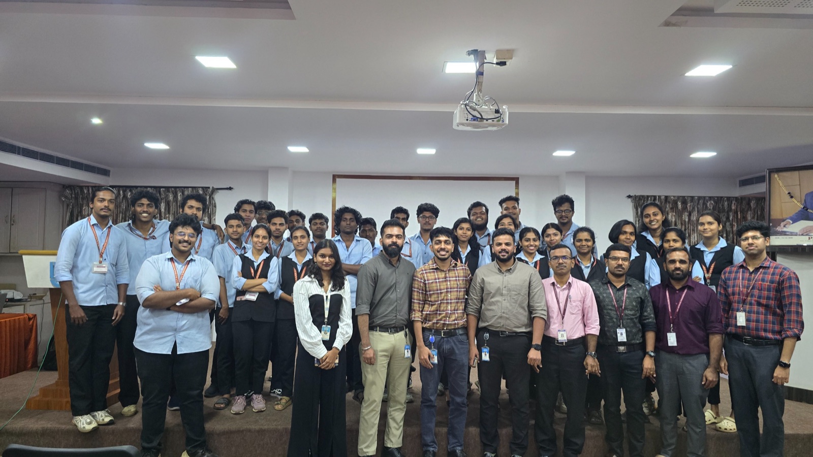 Aviano Jawaharlal College seminar moment at Jawaharlal College of Engineering Technology